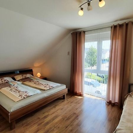 אטנהיים Ferienwohnung Valerie מראה חיצוני תמונה