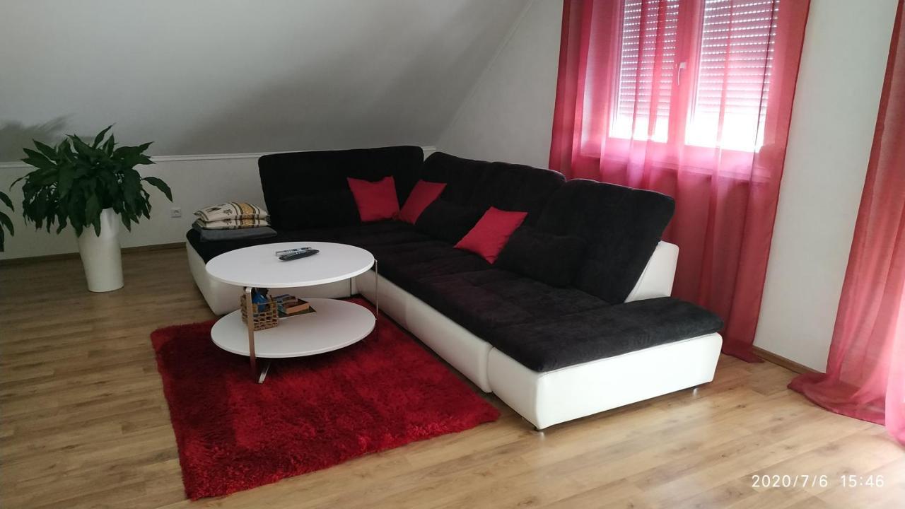 אטנהיים Ferienwohnung Valerie מראה חיצוני תמונה