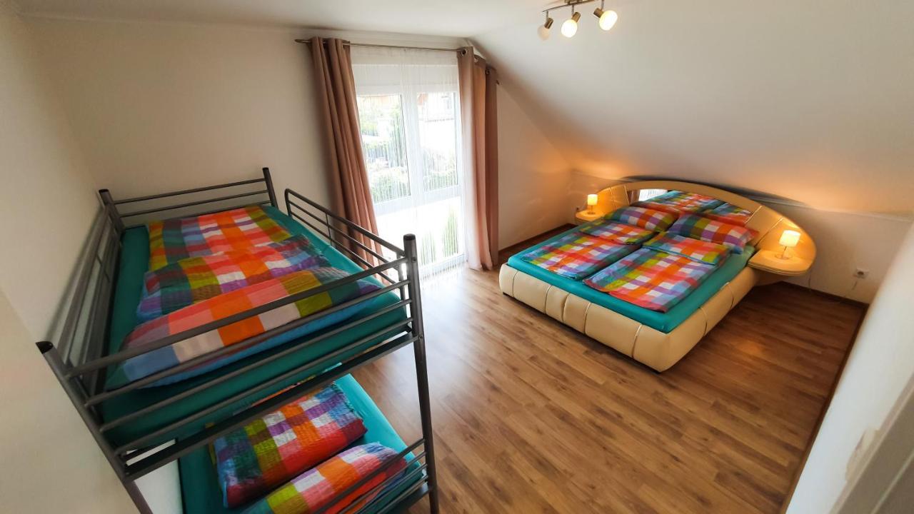 אטנהיים Ferienwohnung Valerie מראה חיצוני תמונה