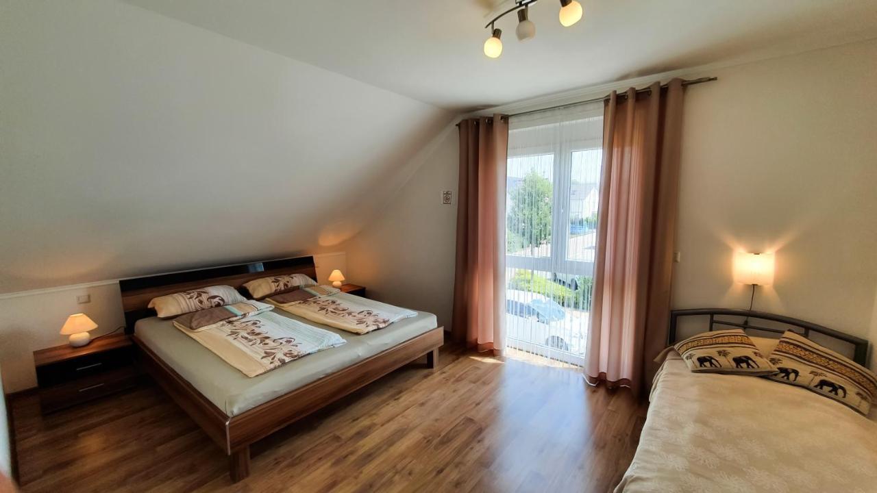 אטנהיים Ferienwohnung Valerie מראה חיצוני תמונה