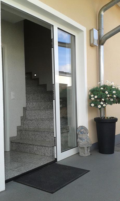 אטנהיים Ferienwohnung Valerie מראה חיצוני תמונה